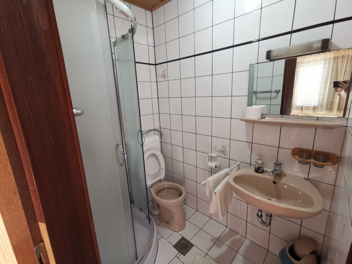 Guest House Dijana Kraljevica Esterno foto